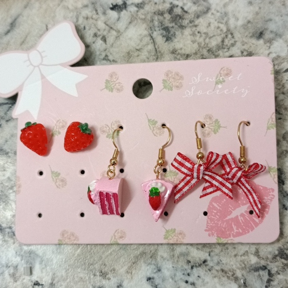 Hot Topic earrings